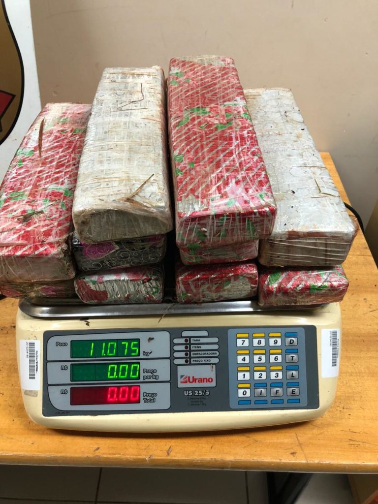 Operação no Rio Paraná apreende 35 kg de maconha