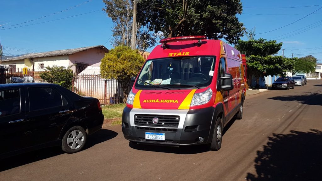 Mulher é socorrida ao sofrer queda no Bela Vista