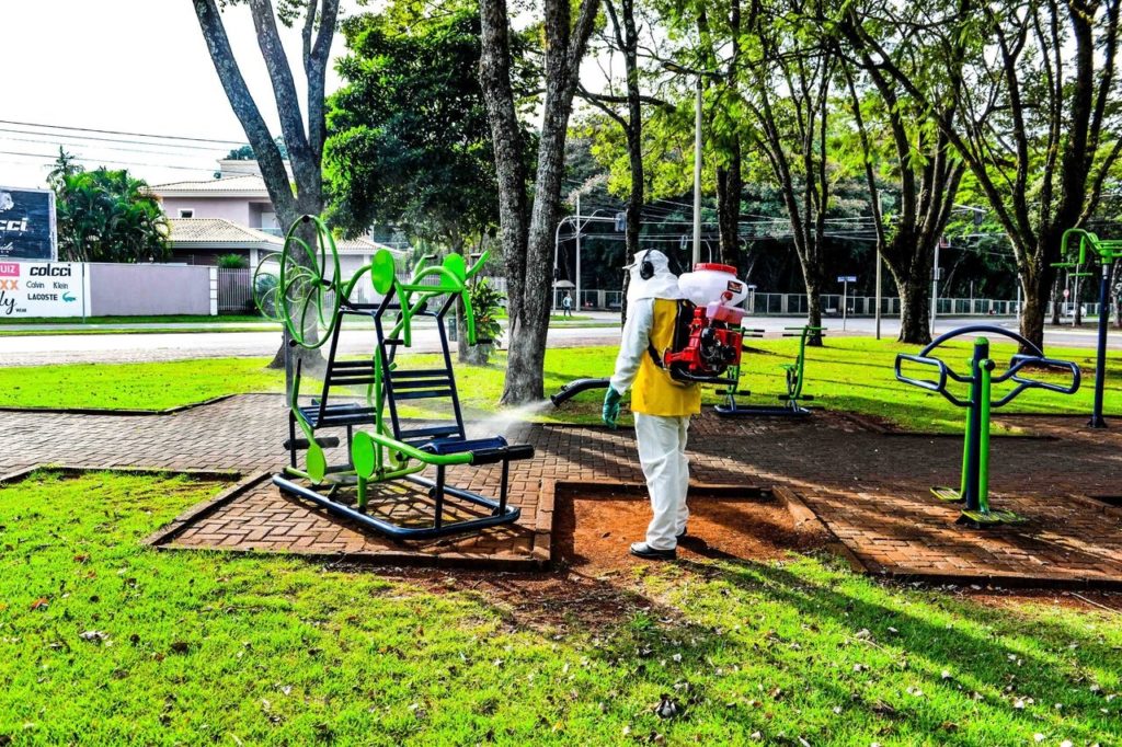 Santa Terezinha de Itaipu inicia sanitização em pontos estratégicos
