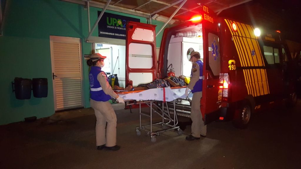 Siate atende jovem ferido no Bairro Alto Alegre