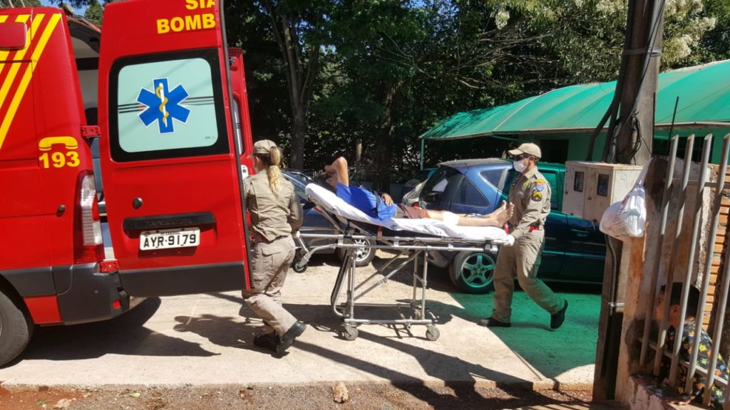 Homem fere a perna com serra circular no Bairro Santa Felicidade