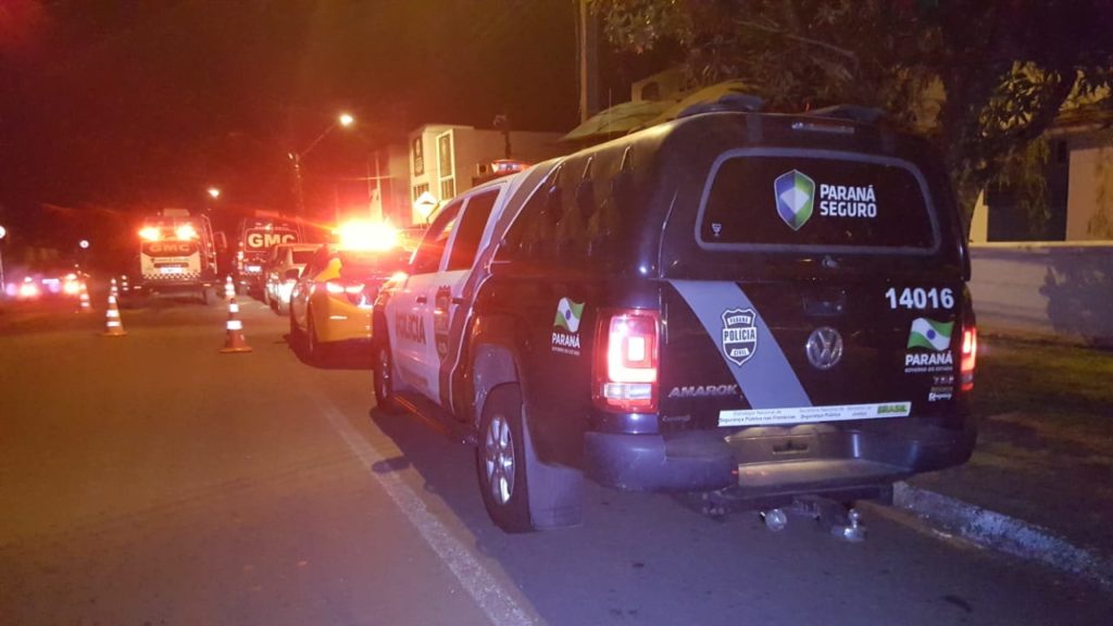 Equipes de segurança pública vão às ruas para o toque de recolher
