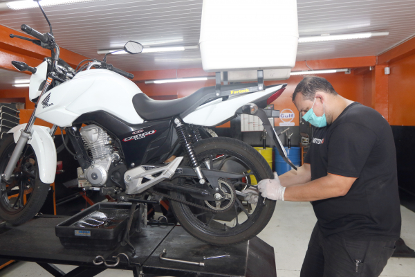 Cresce procura por serviços de manutenção de motocicletas no período da quarentena Imagem referente a Cresce procura por serviços de manutenção de motocicletas no período da quarentena