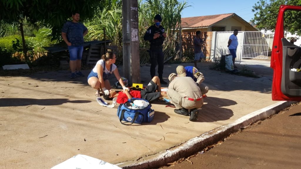 Motociclista que sofreu fratura exposta em forte batida no Santa Cruz na sexta-feira (10) recebeu alta hospitalar