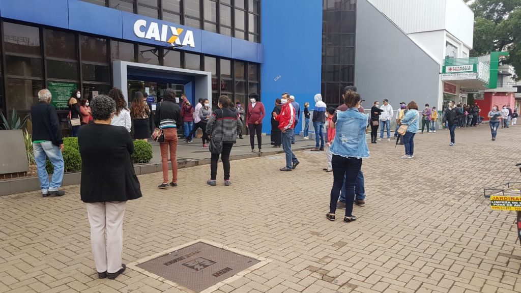 Caixa Econômica estará aberta neste sábado para saques do auxílio emergencial