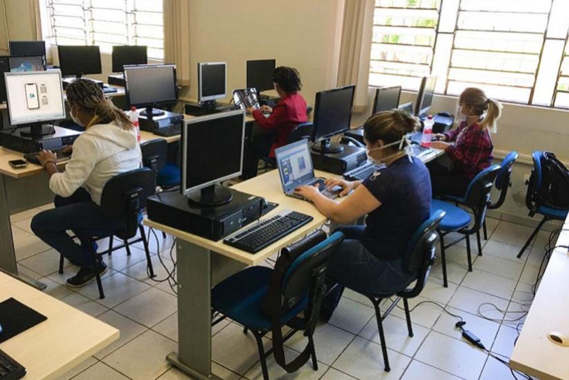 Unioeste cria call center para atendimento contra a covid-19 em Foz do Iguaçu Imagem referente a Unioeste cria call center para atendimento contra a covid-19 em Foz do Iguaçu