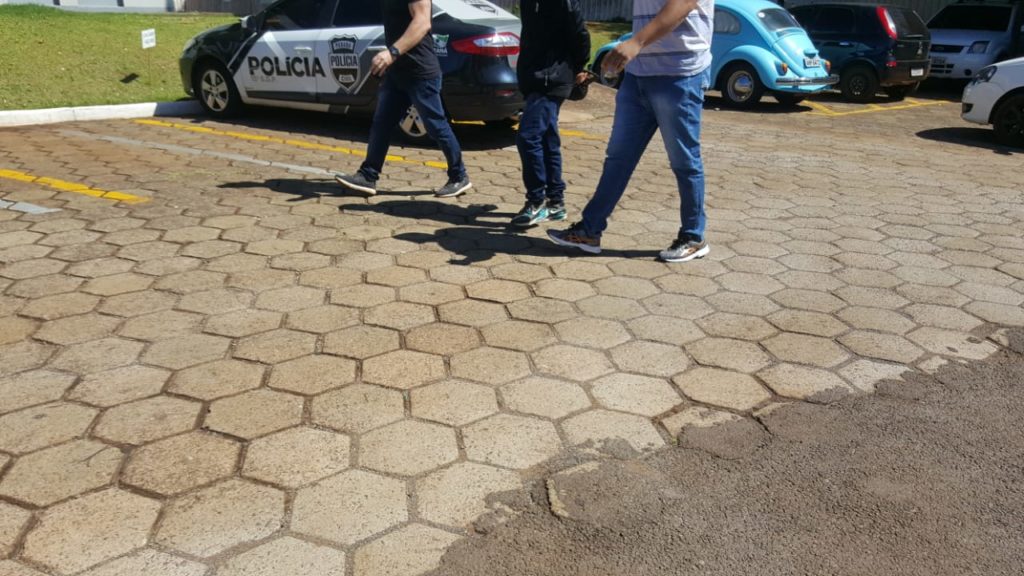 Rapaz é preso pelo GDE por mandado de tráfico de drogas