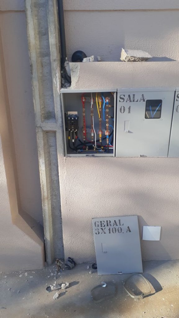 Fios de alta tensão são furtados de sala comercial no Bairro Aclimação