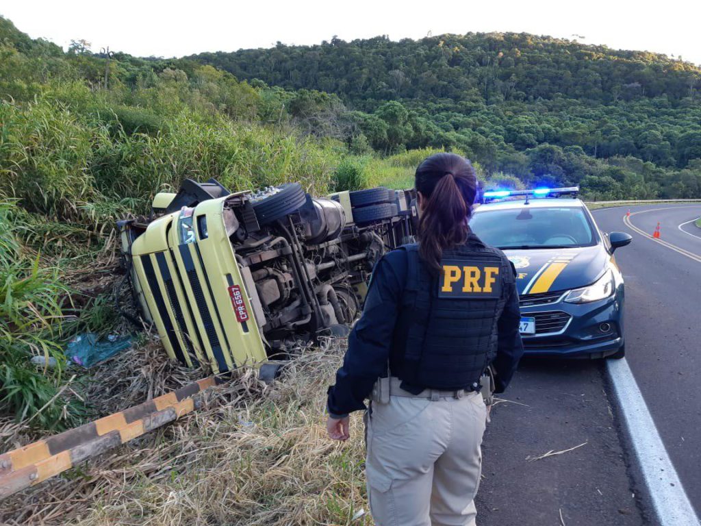 Mortes em rodovias federais do Paraná têm leve queda no 1º trimestre, aponta PRF