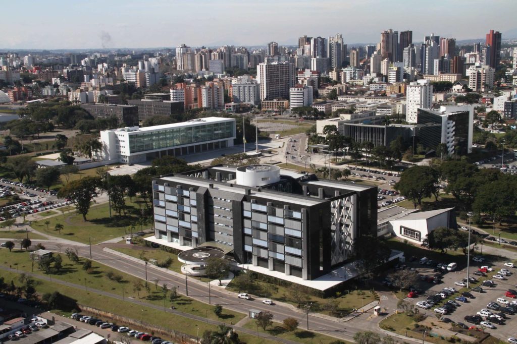 Paraná pode retomar normalidade das atividades econômicas em agosto