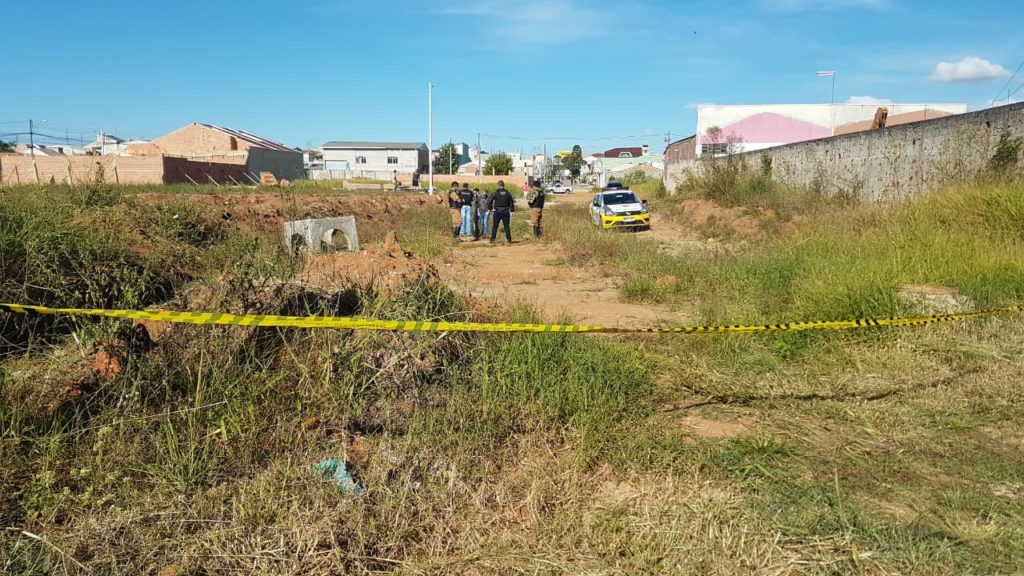 Mulher com sinais de violência sexual é encontrada morta em Curitiba
