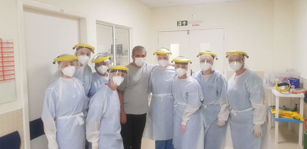 Após 14 dias, paciente que teve Covid-19 e foi internado em estado grave recebe alta do HU