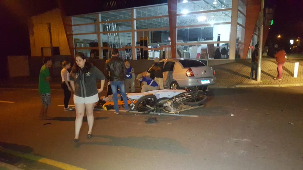 Colisão no Coqueiral deixa três pessoas feridas