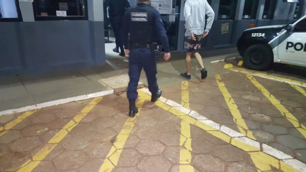 Motorista é detido embriagado no Conjunto Riviera