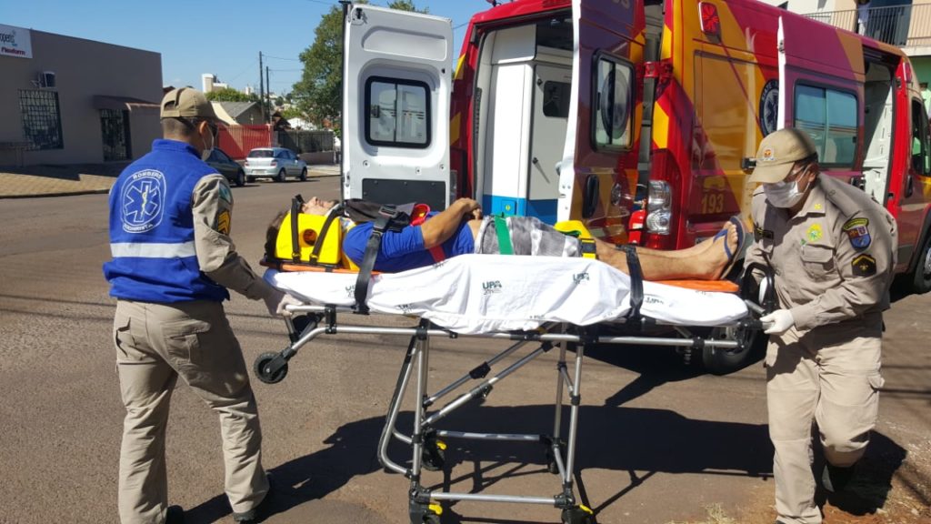 Ciclista é atingido por carro no Bairro Neva