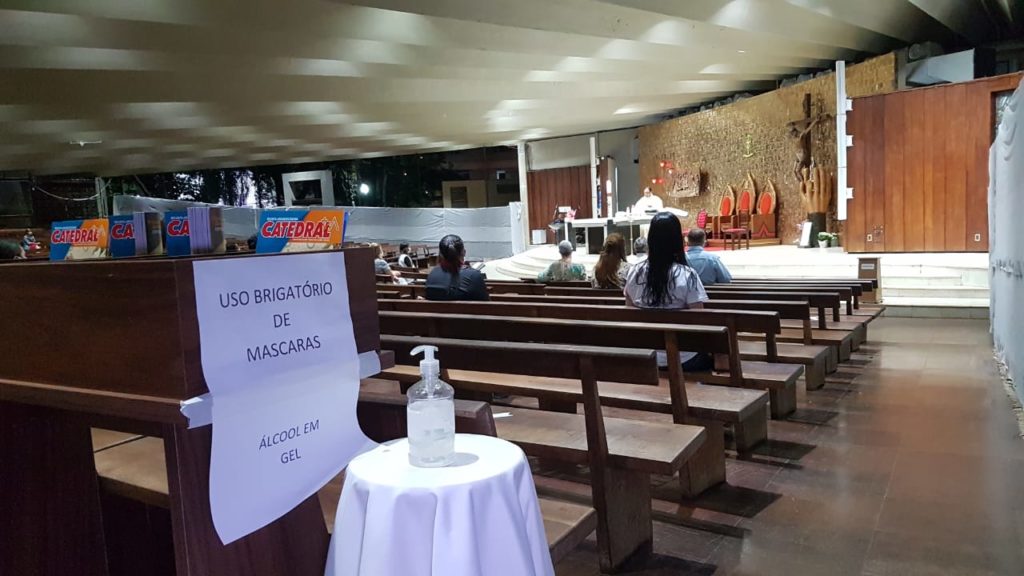 Alteração no Decreto Municipal permite que atividades religiosas tenham até 1h30 de duração