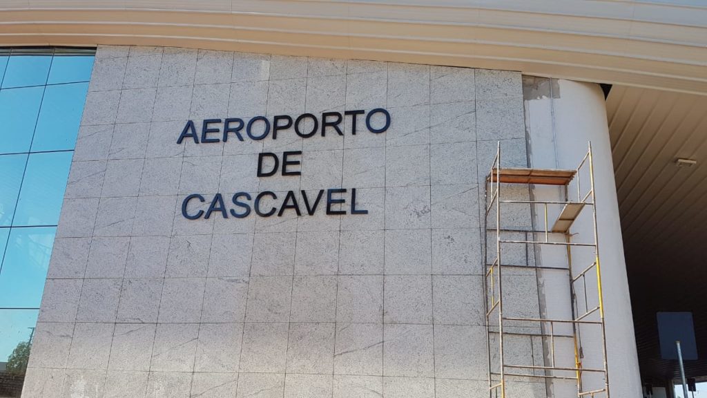 Voos com destino a Foz do Iguaçu pousam em Cascavel por conta das condições climáticas Voos com destino a Foz do Iguaçu pousam em Cascavel por conta das condições climáticas