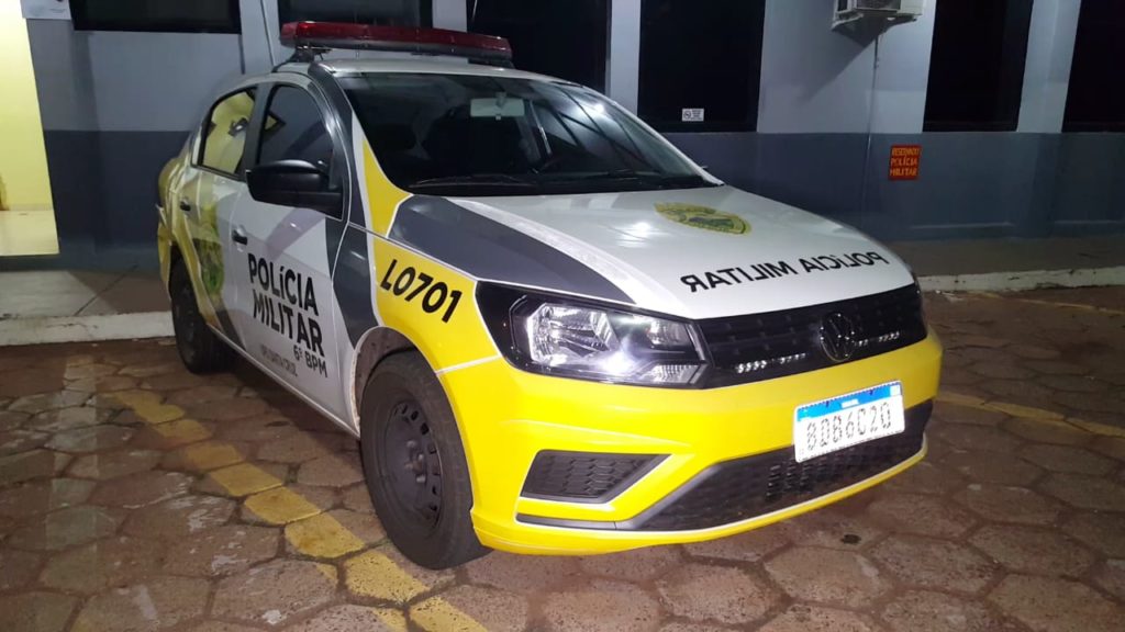 Mulher é flagrada furtando em mercado no Centro