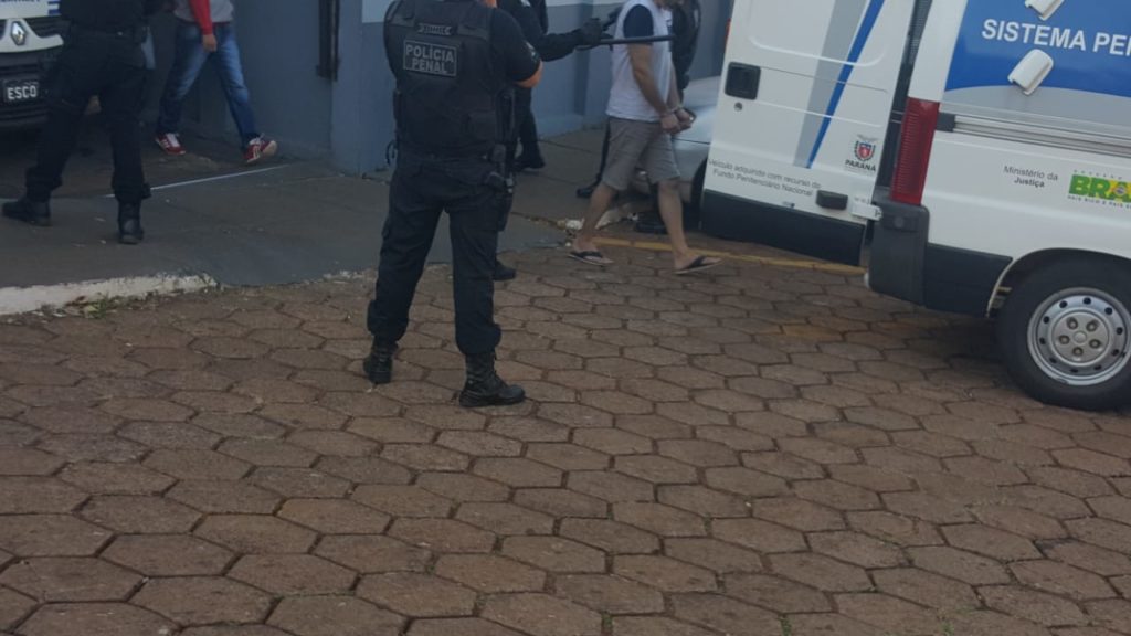 Depen realiza transferência de presos da Cadeia Pública de Cascavel