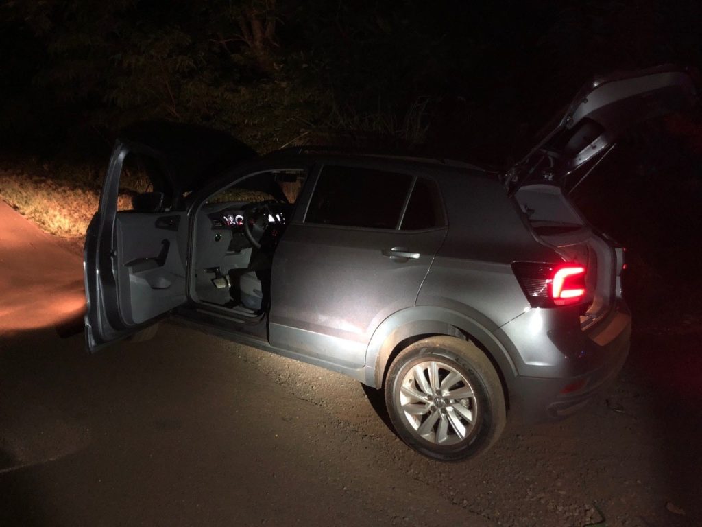 Medianeira: PRF apreende veículo roubado preparado para o transporte de ilícitos