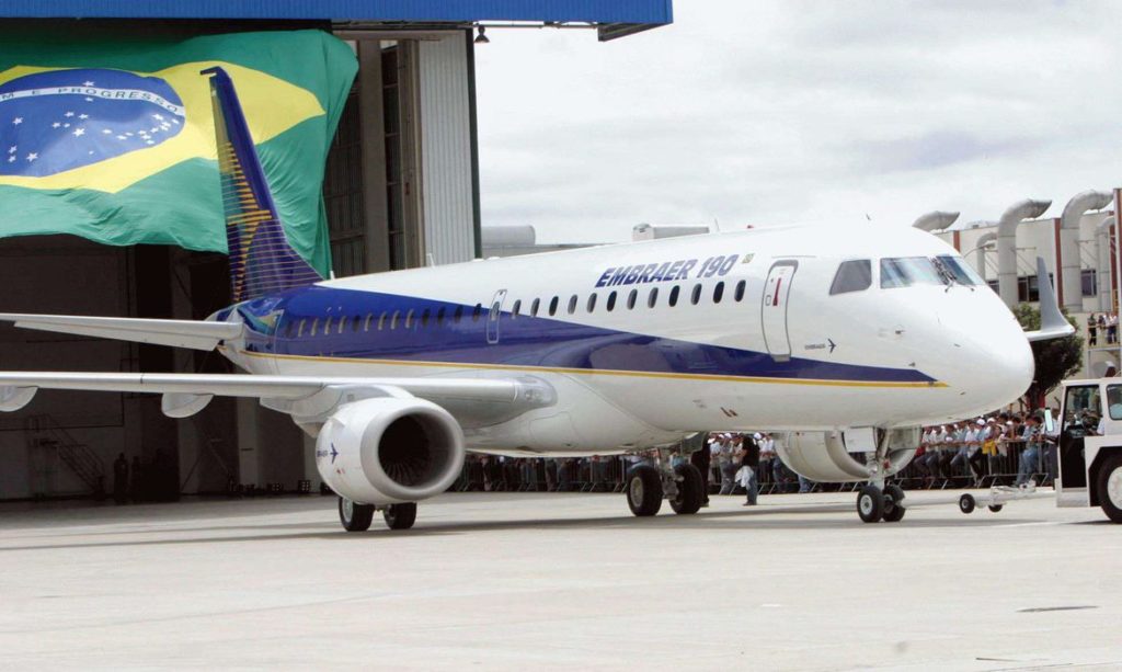 TRT propõe aplicação de layoff e reversão de demissões na Embraer