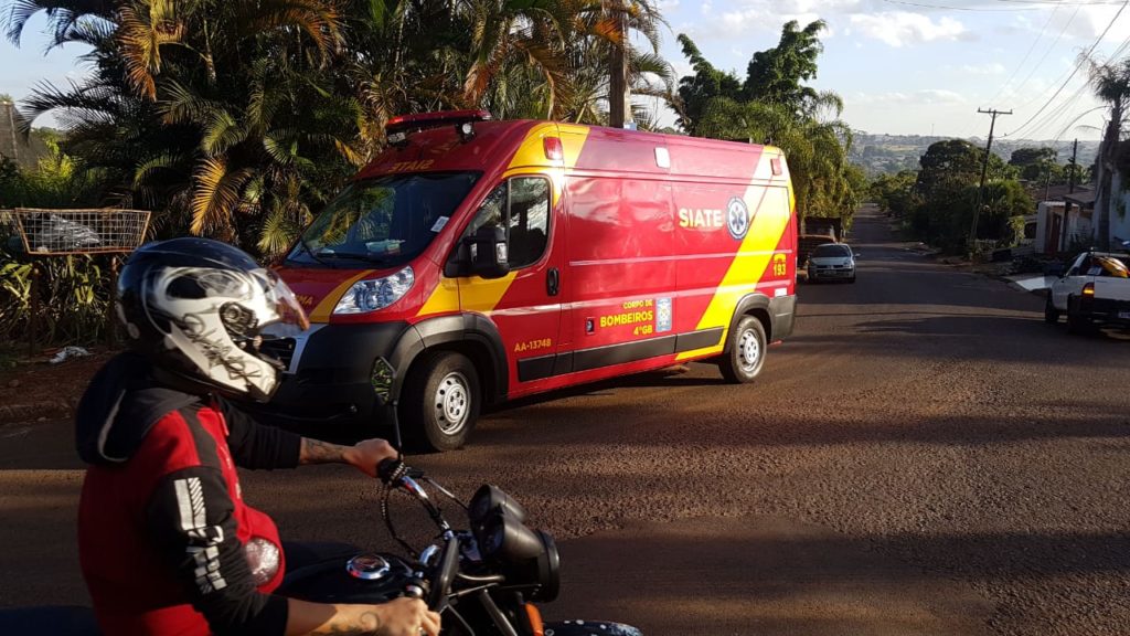 Motociclista sofre queda no Bairro Periolo