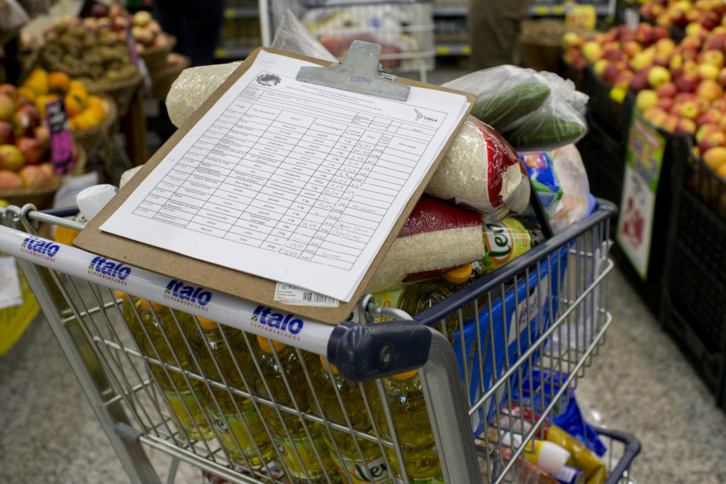 Quarentena eleva preços de produtos básicos em Foz do Iguaçu, aponta levantamento da Unila