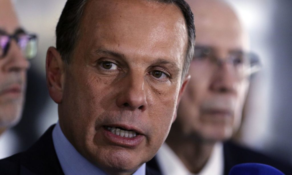 Aulas presenciais do ensino fundamental só em novembro, diz Doria