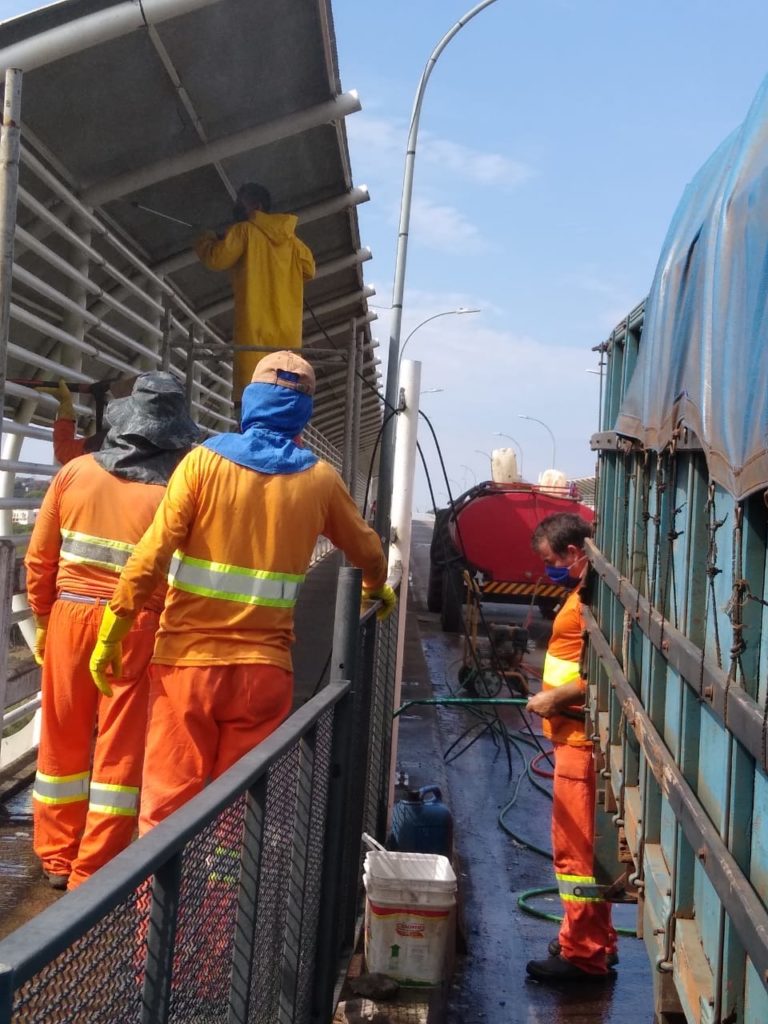 Covid-19: ação desinfecção é realizada na Ponte da Amizade