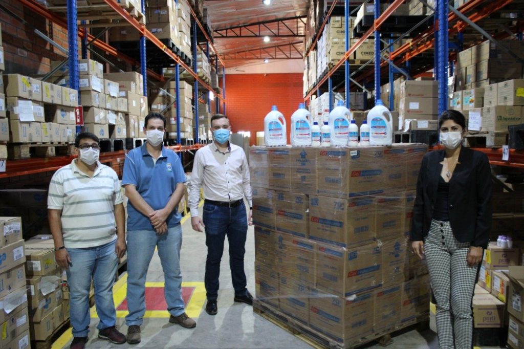 Secretaria de Saúde recebe doação de mil litros de álcool em gel 70% Secretaria de Saúde recebe doação de mil litros de álcool em gel 70%