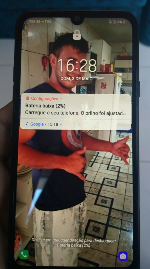 Celular é encontrado por morador no Bairro Santa Cruz