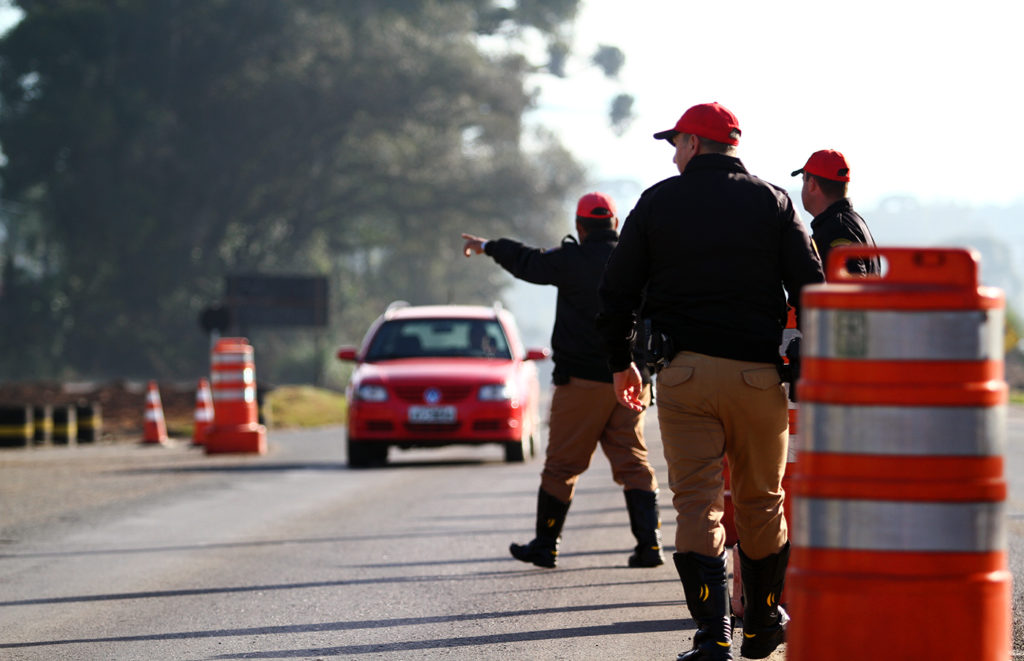PRE detém condutor por embriaguez durante operação na PR-180