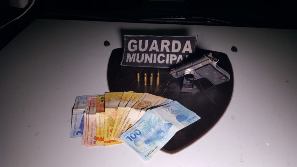 Guardas municipais detêm indivíduo e fazem apreensão de arma de fogo no Floresta