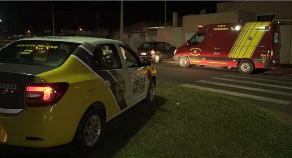 Motorista bate contra muro de residência em Ponta Grossa