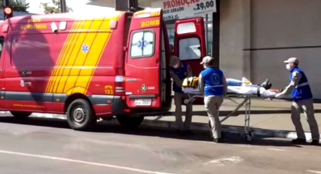Mulher fica ferida ao sofrer queda no Bairro Alto Alegre