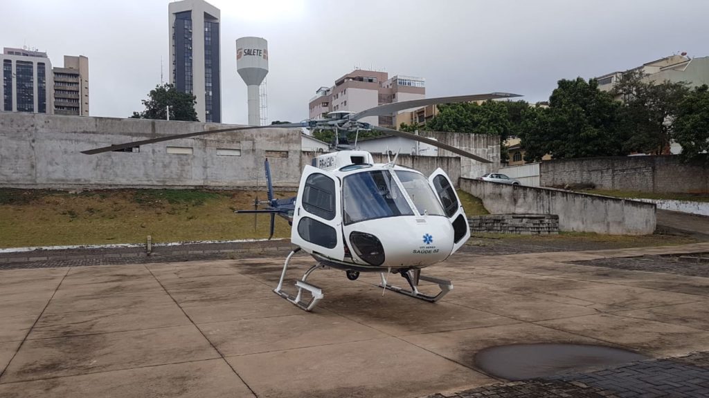 Homem que infartou em Marechal é trazido de helicóptero a Cascavel