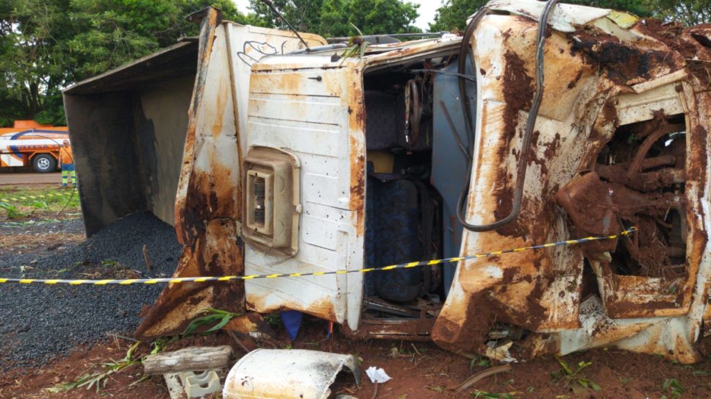 Identificado motorista que morreu em acidente na PR-317