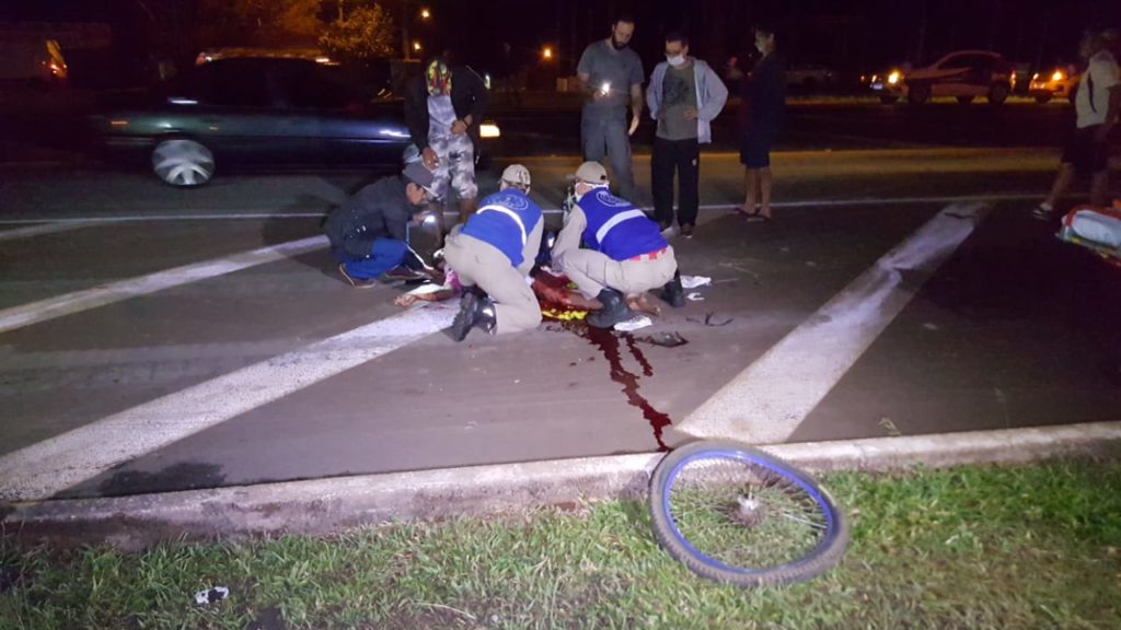 Adolescente atingido por carro na BR-277 em maio segue internado no HU