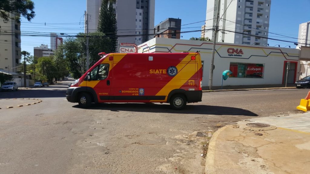 Criança é atingida por portão no Bairro Clarito