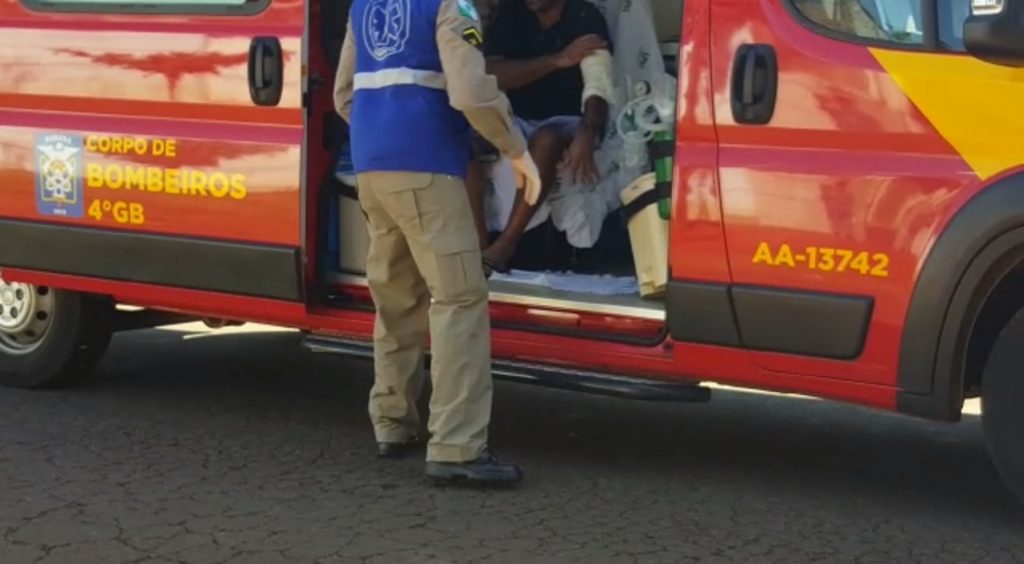 Homem é agredido com facão durante discussão no Bairro Cascavel Velho