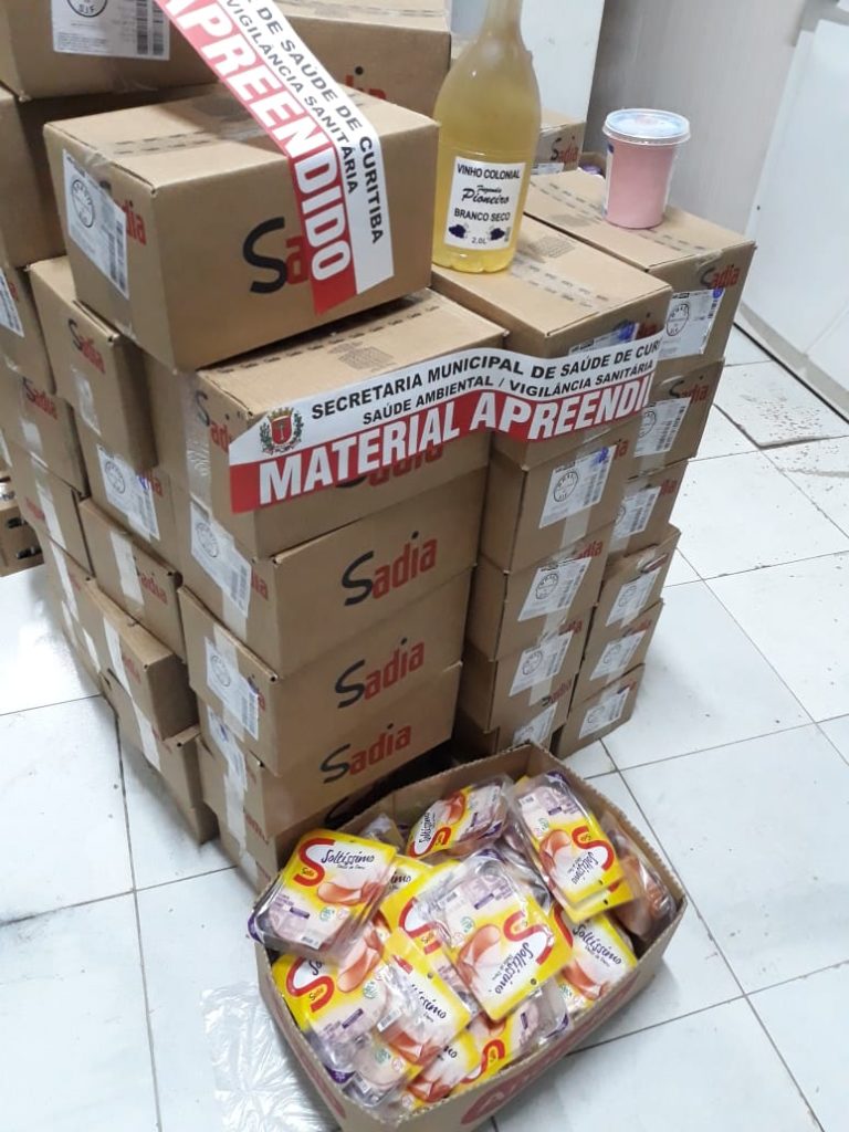 Homem é preso durante ação da Polícia Civil e Vigilância Sanitária em mercado