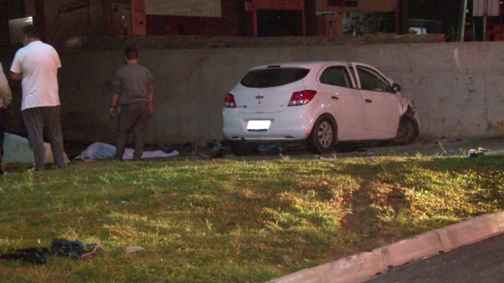 Jovem morre e outras três pessoas ficam feridas em grave acidente em Curitiba