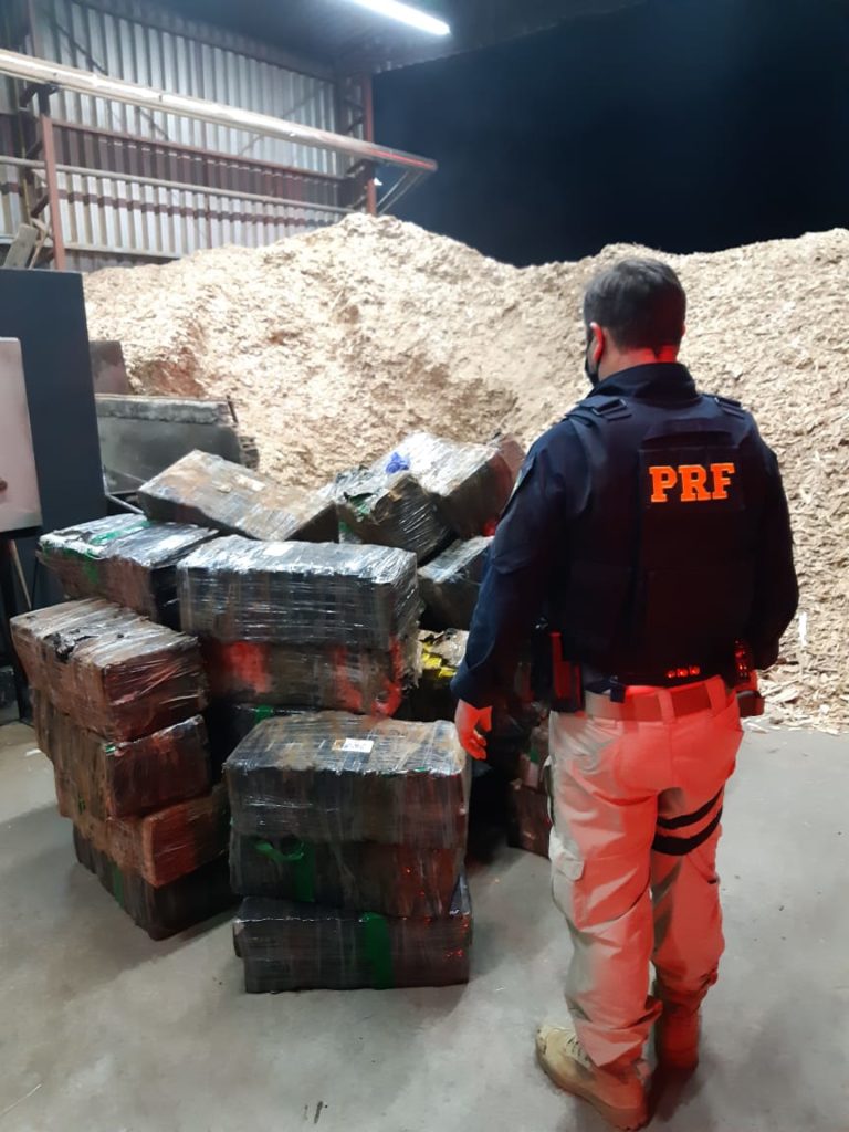 Motorista que saiu de Dois Vizinhos é preso em SC transportando maconha