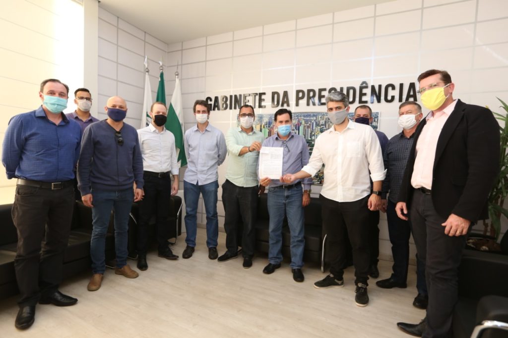 Prefeitura protocola projeto para aumentar participação de micro e pequenas empresas em licitações