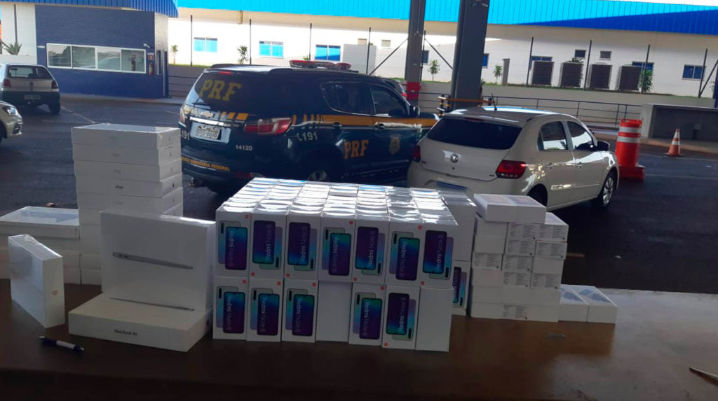 Irmãs são presas no MS transportando celulares contrabandeados