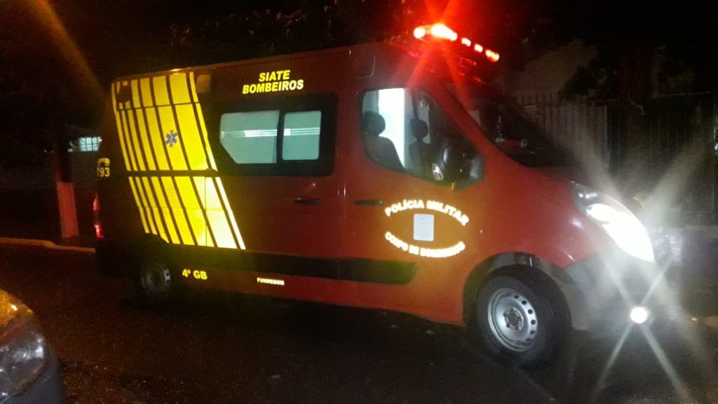 Siate socorre mulher ferida em residência no Bairro Paulo Godoy