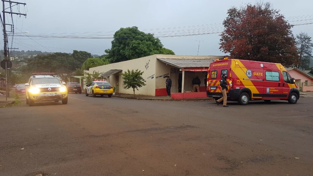 Bombeiros atendem homem agredido no Bairro Floresta