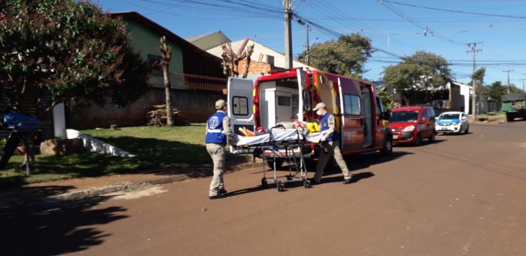 Idosa de 80 anos é socorrida no Bairro Santo Onofre