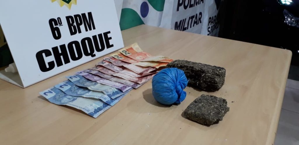 Choque detém indivíduo com porções de maconha e quantia em dinheiro no Tarumã