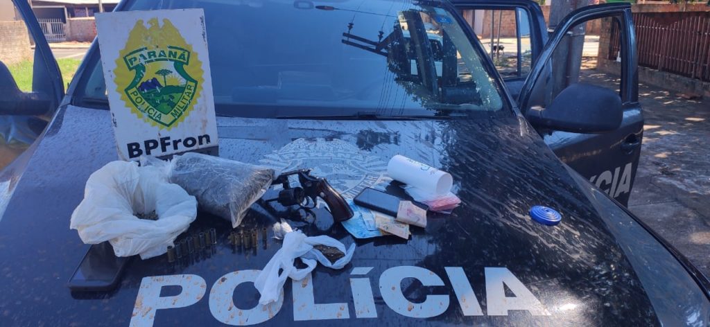BPFron apreende revólver, munições e porções de maconha durante ação em Santa Cruz do Monte Castelo